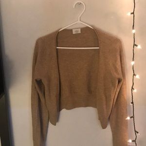 ARITZIA Wilfred cropped cardigan.